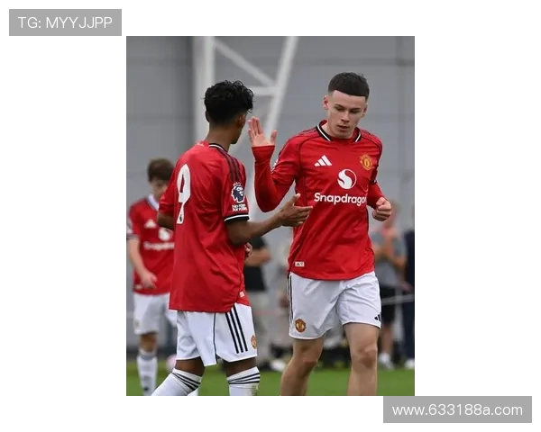 曼联新帝星续约确定 15岁小梅西进一队